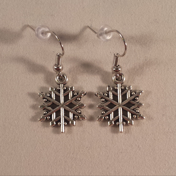Silver Snowflake Dangle Earrings Women's Party Gift - Picture 1 of 2
